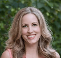 Traci K.